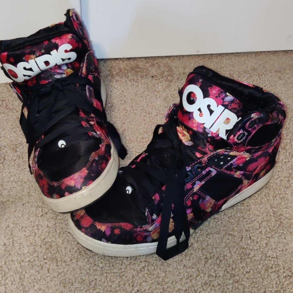 NWT Osiris Floral High Tops